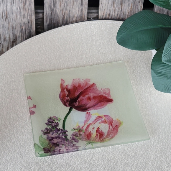 GANZ Other - Ganz Elegant Watercolor Tulips & Lilacs Square Glass Art Plate